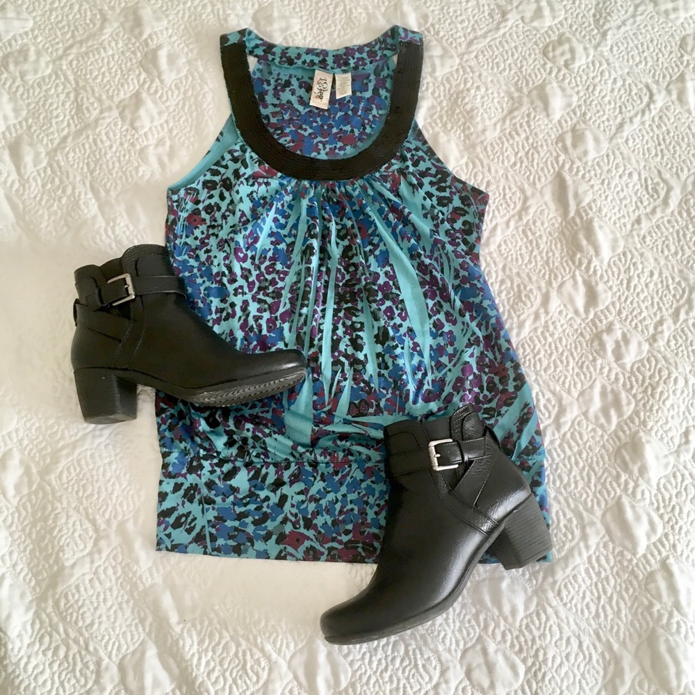 🔲 L8er tank top